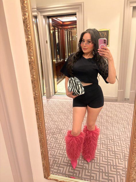 Fun girl Sarah 1