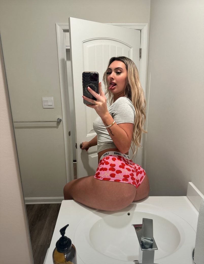 Stephanie 2