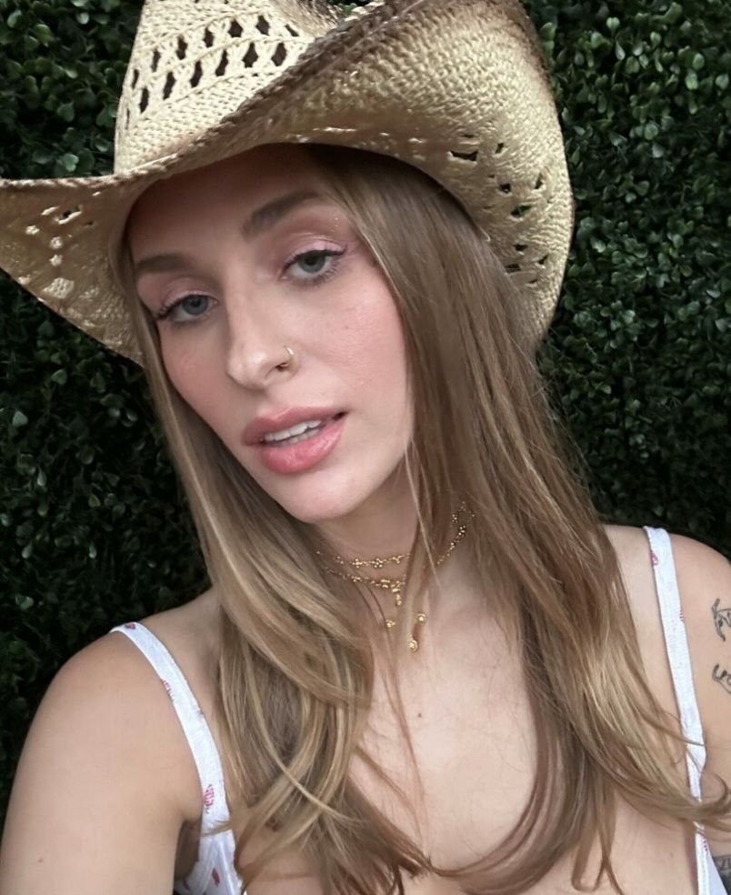 Callgirl In Town 6