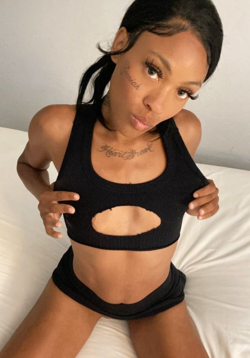 Sexy Vikky 2