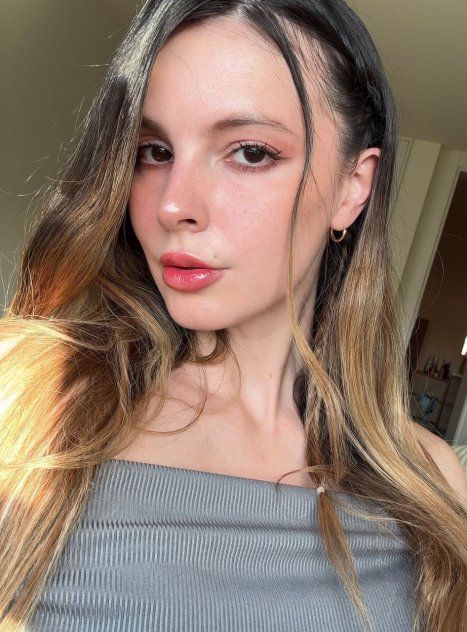 Angela 4