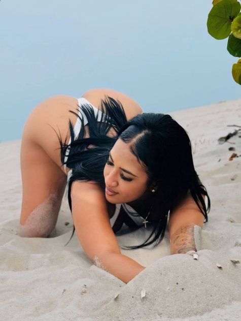 Dayana 1